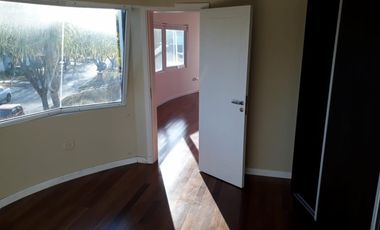 ALQUILER EXCLUSIVA CASA DE 3 DORMITORIOS LOS CIELOS VALLE ESCONDIDO