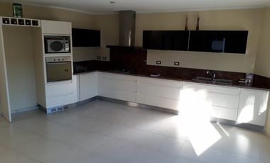ALQUILER EXCLUSIVA CASA DE 3 DORMITORIOS LOS CIELOS VALLE ESCONDIDO