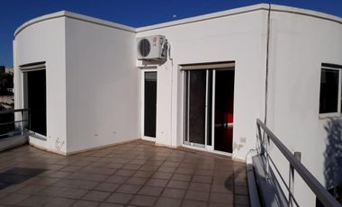 ALQUILER EXCLUSIVA CASA DE 3 DORMITORIOS LOS CIELOS VALLE ESCONDIDO