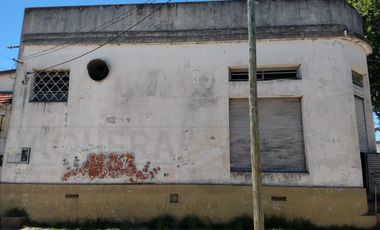 VaqueraPropiedades vende galpon en San Fernando.