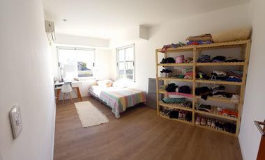 CASA DE PASILLO. ROSARIO AL 400. 2 PLANTAS. JARDÍN. COCHERA. BARRIO PARAÍSO. BAIGORRIA. IMPECABLE ESTADO