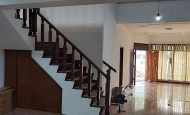 Disewakan rumah siap huni lokasi strategis di Studio Kompleks TVRI Kemanggisan Ilir jakarta barat