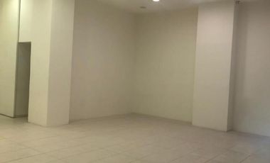 local en arriendo en altos del limon. Cod A81646