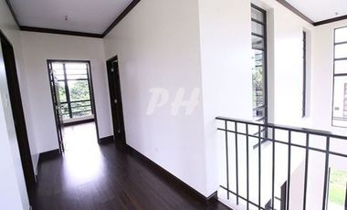 PH793 Modern Single Detached House in Sta. Rosa LagunaNear Sta. Rosa-Tagaytay Road