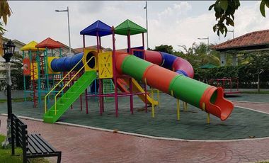 Venta de casa esquinera lista a estrenar en urb, casalaguna a pocos min. de Riocentro el Dorado - acepto Biess.
