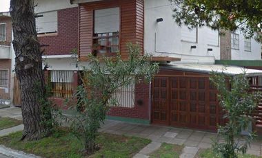 Casa en venta - 4 dormitorios 2 baños - 135mts2 - San Bernardo Del Tuyú