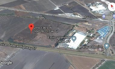 SOBRE CARRETERA QRO-SLP, TERRENO INDUSTRIAL 6HAS,  en VENTA, $24,000,000 MX (SM)