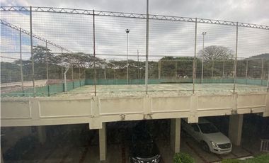 LOS OLIVOS Av Leopoldo Carrera edificio en corredor comercialr