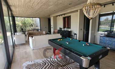 Casa en venta de 5 dorm. en Colina