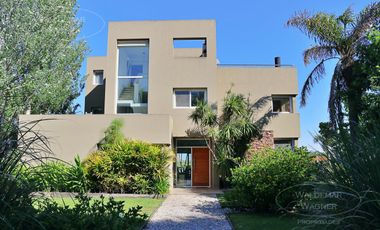 Mansion en el Delta | Isla Santa Monica | Al Rio San Antonio | 10 personas