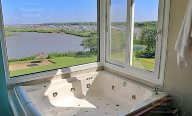 Mansion en el Delta | Isla Santa Monica | Al Rio San Antonio | 10 personas