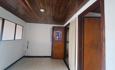 COD. 131 - SE ARRIENDA OFICINA - BARRIO: CENTRO