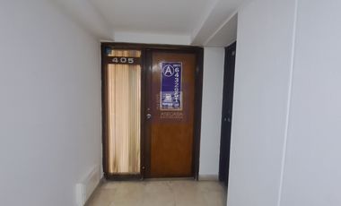 COD. 131 - SE ARRIENDA OFICINA - BARRIO: CENTRO