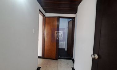 COD. 131 - SE ARRIENDA OFICINA - BARRIO: CENTRO