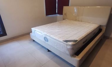 Disewakan Rumah Besar Telaga Golf Virginia BSD Tangerang - Furnish Lengkap Bersih Nyaman Siap Huni Harga Murah