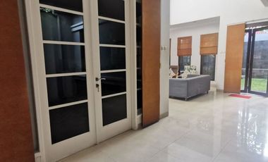 Disewakan Rumah Besar Telaga Golf Virginia BSD Tangerang - Furnish Lengkap Bersih Nyaman Siap Huni Harga Murah
