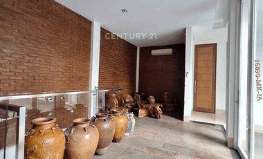 Disewakan Rumah Pondok Indah Ada Kolam Renang