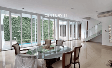 Disewakan Rumah Pondok Indah Ada Kolam Renang
