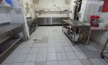 Terreno con local comercial en el corazón de viña