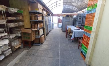 Terreno con local comercial en el corazón de viña
