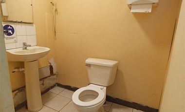Terreno con local comercial en el corazón de viña