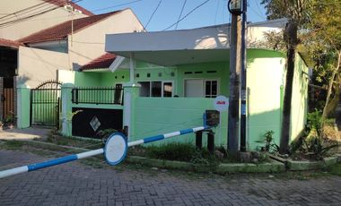 2084 Dijual Rumah Pusat Kota Sidoarjo di Puri Indah