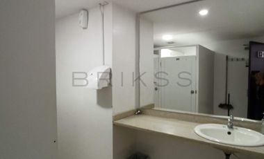 edificio en arriendo/venta en la castellana. Cod A4480
