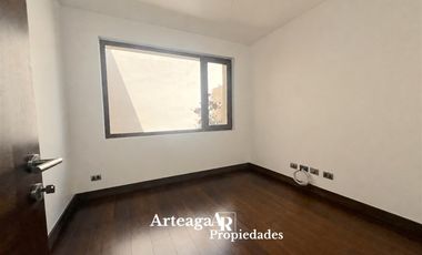 Casa en arriendo cond.Casas Hacienda, Chicureo Oriente,5 dor