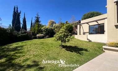 Casa en arriendo cond.Casas Hacienda, Chicureo Oriente,5 dor