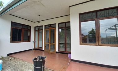 Rumah taman luas dekat setrasari mall