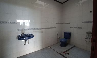Rumah taman luas dekat setrasari mall