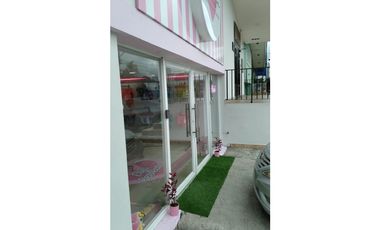 CASA COMERCIAL AVE. LA PAZ- $480,000