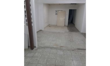 ALQUILO LOCAL EN LA CHORRERA AVENIDA BOLIVAR 250MTS