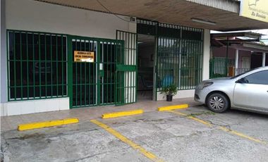 ALQUILO LOCAL EN LA CHORRERA AVENIDA BOLIVAR 250MTS