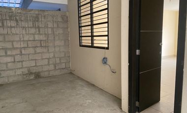 Alquilo casa en Manta  en urbanizacion privada a dos minutos de la fabril