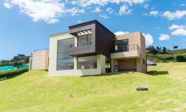 casa en venta en valle alto de la pradera. Cod V5569