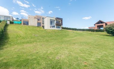 casa en venta en valle alto de la pradera. Cod V5569