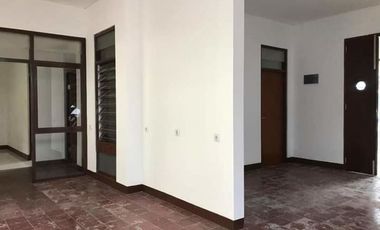 Rumah Mainroad Gerlong Strategis Cocok utk Cafe Outdoor Geger Kalong Sukasari Bandung