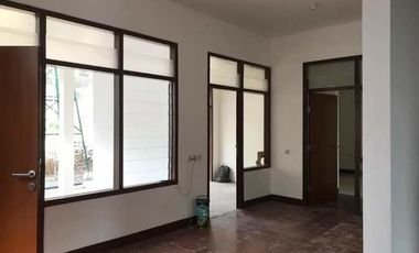 Rumah Mainroad Gerlong Strategis Cocok utk Cafe Outdoor Geger Kalong Sukasari Bandung