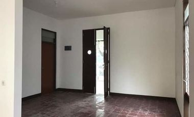 Rumah Mainroad Gerlong Strategis Cocok utk Cafe Outdoor Geger Kalong Sukasari Bandung