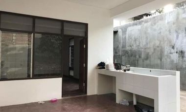 Rumah Mainroad Gerlong Strategis Cocok utk Cafe Outdoor Geger Kalong Sukasari Bandung