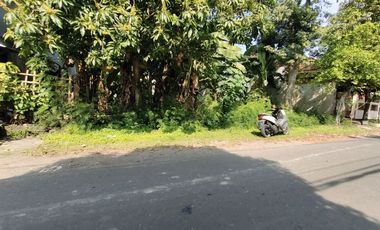 Tanah dijual di Jawa Tengah, Surakarta - Berperabot lengkap