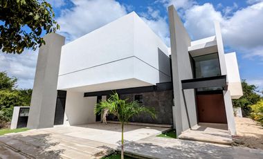 Estrena divina casa en Yucatán Country Club