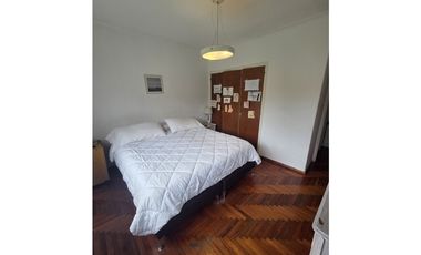 Chalet 3 amb. con dependencia, parque y pileta
