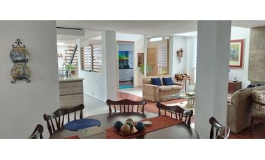 CASA PARA ARRIENDO EN LOMA DEL ESCOBERO