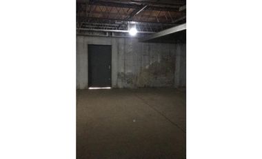 ALQUILAMOS INCREIBLE GALPON 3 PLANTAS HORMIGON 900 mt2