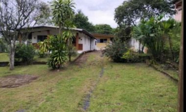 VENDO CASA CON USO COMERCIAL EN ARRAIJAN JUAN DEMOTENES 3R