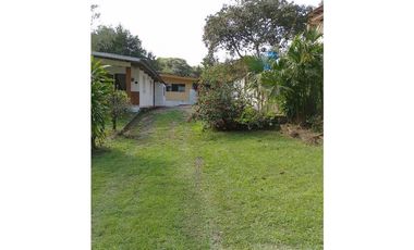VENDO CASA CON USO COMERCIAL EN ARRAIJAN JUAN DEMOTENES 3R