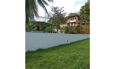 VENDO CASA CON USO COMERCIAL EN ARRAIJAN JUAN DEMOTENES 3R