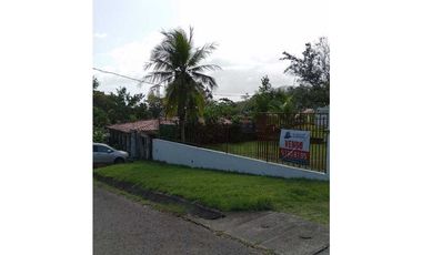 VENDO CASA CON USO COMERCIAL EN ARRAIJAN JUAN DEMOTENES 3R